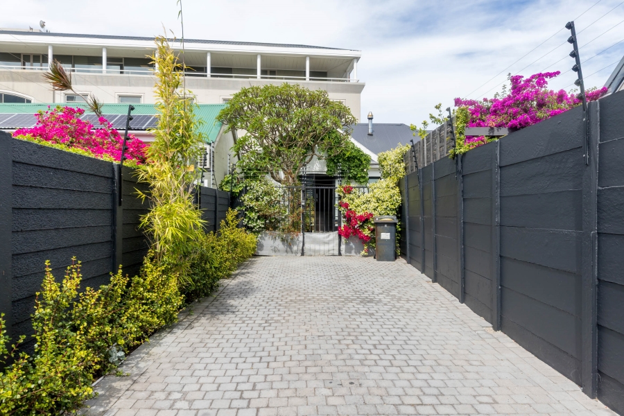 2 Bedroom Property for Sale in Claremont Upper Western Cape